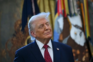 Трамп заявил о полной готовности чрезвычайных служб к исторической снежной буре