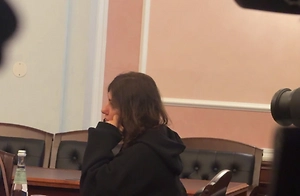 Лурье сменила замки в московской квартире, отсуженной у Долиной