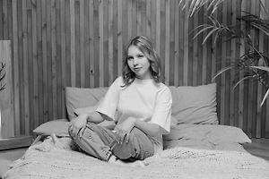 Погибшую в центре МВД Коми 19-летнюю девушку-полицейского похоронили в родном селе