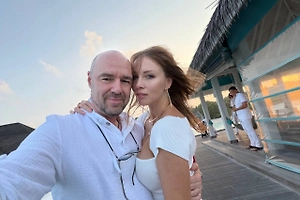 «‎Я самовыдвиженка!» Диброва «‎женила» на себе Товстика во время отдыха на Мальдивах