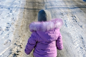 Воспитатели в Екатеринбурге забыли ребёнка на улице в сильный мороз