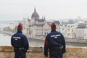 В Венгрии семь школ получили сообщения на украинском языке с угрозой взрыва