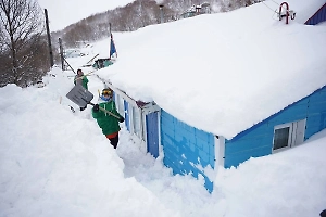 Названы регионы с самыми большими сугробами в России 