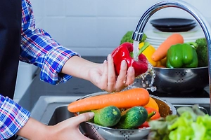 Застолье или здоровье: Life.ru узнал, как питаться в праздники, чтобы не болеть