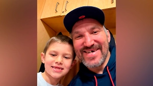 Александр Овечкин и его 7-летний сын Сергей в один день потеряли по зубу