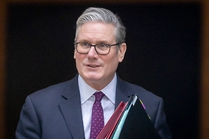 Стармер замешкался и ушёл от ответа на вопрос о СВО и нападении США на Венесуэлу