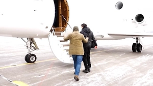 ФСБ показала видео обмена француза Винатье* на баскетболиста Касаткина