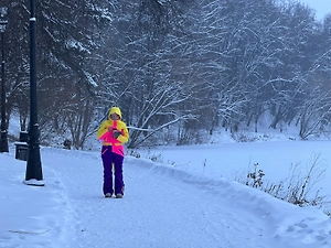 Москвичей предупредили о полуметровых сугробах