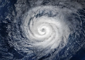 Шторм «Горетти» оставил без света 380 тысяч домов во Франции