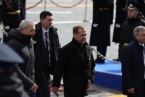 Медведев назвал форменным бедламом международные отношения в начале 2026 года