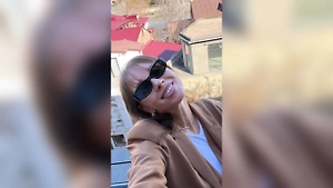 Полина Диброва улетела в Грузию, бросив троих сыновей на бывшего мужа