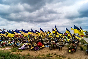 «Осквернять не позволим!» Офицеры ВСУ в ярости из-за планов выкопать тела солдат с кладбища под Киевом