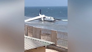 Пассажирский самолёт рухнул у берегов Индийского океана в Сомали сразу после взлёта