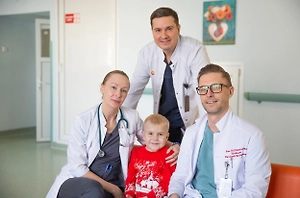 Малыша с «птичьим сердцем» и смертельно опасным пульсом спасли в Новосибирске
