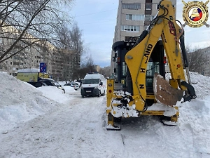 Водитель снегоуборочного трактора проломил женщине голову ковшом в Чебоксарах
