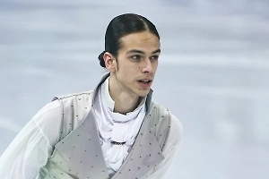 Гуменник под крики «молодец» с трибун исполнил пять четверных прыжков на Олимпиаде