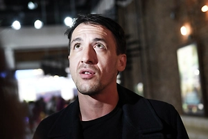 Объявленный в розыск актёр Смольянинов* продолжает вести бизнес в России