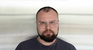 Старый холодильник кажется вечным и надёжным. Но если присмотреться к цифрам, сравнивая старый холодильник с современным прибором класса А++, то картина может поменяться.