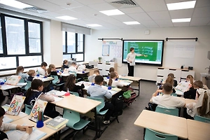 «Разговорить» поколение Альфа: Почему дети XXI века проваливают устный русский на ОГЭ и что с этим делать