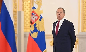 Лавров: Ядерная риторика обостряется из-за обид Запада, который не может победить Россию