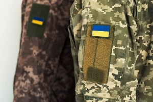 «Сиди, будешь живее»: Матери пленных солдат ВСУ молят их не возвращаться