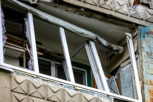 Обломки ракеты упали на многоэтажку в Таганроге