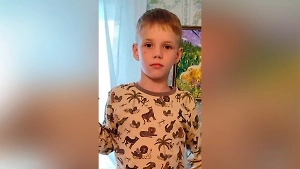 Пропавшего 4 дня назад мальчика из Петербурга видели садящимся в машину к незнакомцу