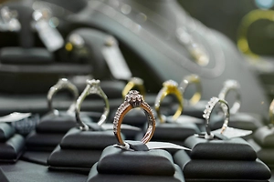 США после паузы в четыре года начали поставлять в Россию драгоценности