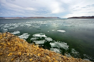 Выезд на лёд Байкала запретили после страшной гибели китайских туристов у мыса Хобой
