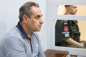 Обвинённый во взятках замком ЛенВО потратил 1,5 млн на поминки последнего маршала Союза