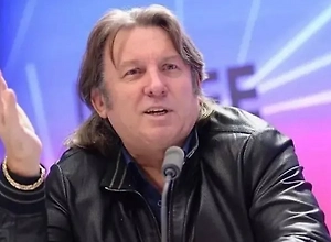 Армия — это не смешно, это я вам сразу могу сказать. Армия — это серьёзно. Она точно нужна человеку, который хочет посвятить себя военной карьере, или мужику, которому нужно оторваться наконец-то, выйти из-под подола мамы и стать мужчиной.