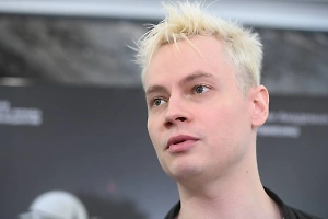 Shaman признался, что лизал Байкал не просто так: это был анонс