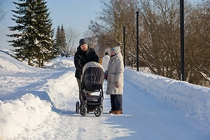 С 1 марта повысят социальные выплаты. Кому сделают прибавку и в каком размере