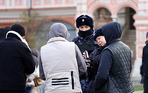 Судебные приставы выдворили из России 64 тыс. мигрантов в 2025 году