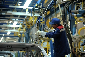 На бывшем заводе General Motors в Петербурге начали выпуск китайских авто
