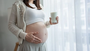 Шокирующая трагедия: Молоко, которое пила беременная, привело к смерти её новорожденного малыша