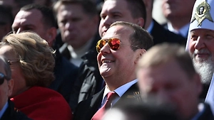 «Зима близко»: Медведев отреагировал на истечение ДСНВ картинкой из «Игры престолов»