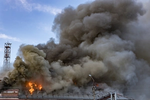 Военная база в Абу-Даби загорелась после иранского обстрела