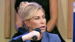 А вот для того, чтобы с вас удержали деньги за дырокол или за мышку, которые вы забрали себе, вам должны по акту приёмке передачи передать эти предметы, а вы их должны вернуть при увольнении. В любом случае работодатель должен доказать что вы совершили мелкое хищение, и похитили эти предметы. В случае если таких доказательств не будет то, собственно любое удержание за такие действия будет считаться незаконным. И ещё, эти предметы должны находиться на балансе работодателя для того чтобы он мог доказать что они принадлежали именно ему