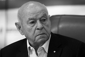 Скончался тренер сборных команд России по теннису Владимир Камельзон