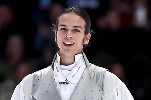 Соцсети МОК штурмуют призывами в поддержку Гуменника после скандала с «Парфюмером»