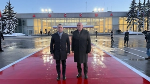 Генсек ОБСЕ и глава МИД Швейцарии возложили цветы к Могиле Неизвестного Солдата