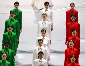 На церемонии открытия Олимпийских игр в Милане почтили память Джорджо Армани