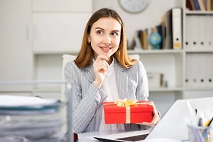 Россиян предупредили о новой схеме мошенников с подарком на день рождения