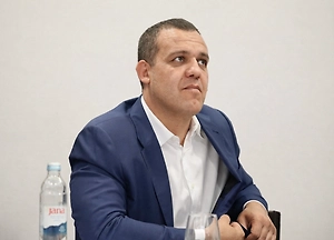 Умар Кремлёв — о том, куда идёт мировой бокс: Бал грабителей и вампиров заканчивается