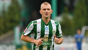 У украинского футболиста отняли капитанскую повязку за русскую речь