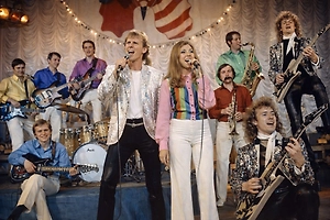 Тест: Только песняры вспомнят, каким советским ВИА принадлежат строчки из этих 6 песен!