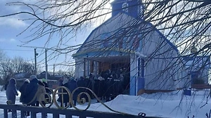 На западе Украины сторонники пытаются захватить очередной храм УПЦ