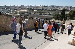 МИД РФ призвал россиян воздержаться от поездок в Иран и Израиль