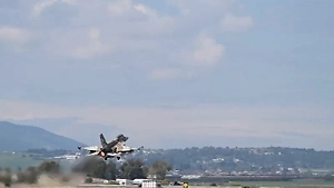 ЦАХАЛ сообщила об ударах по десяткам военных штабов в Тегеране